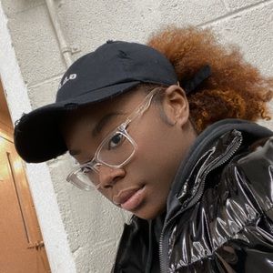 Meet your Posher, Kayla